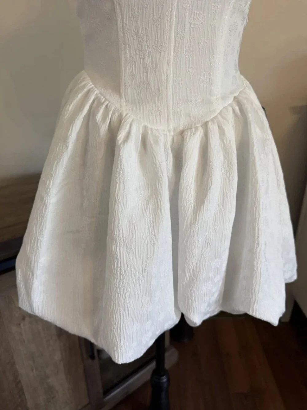 B. Darlin Juniors' Size 1/2 Jacquard Strapless Bubble Dress - Picture 4 of 4